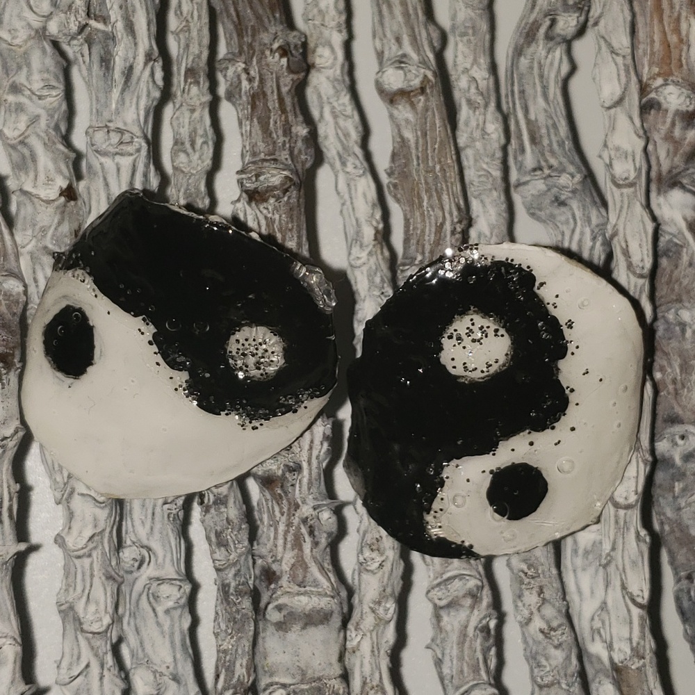 Ying and Yang Lime earrings